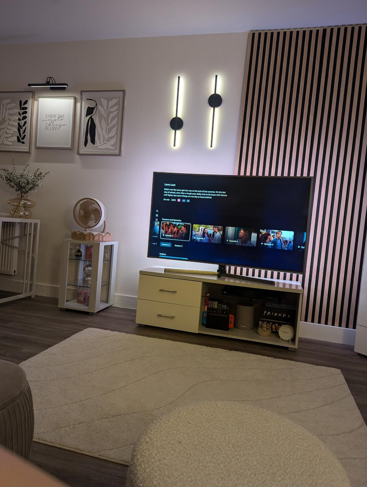 Kundefoto af Linea over tv'et